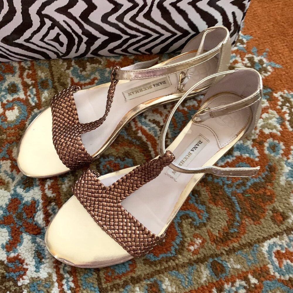 Dana Buchman Gold Sandals Size 7.5